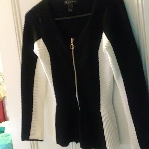 Sweater - Picture 2 of 5